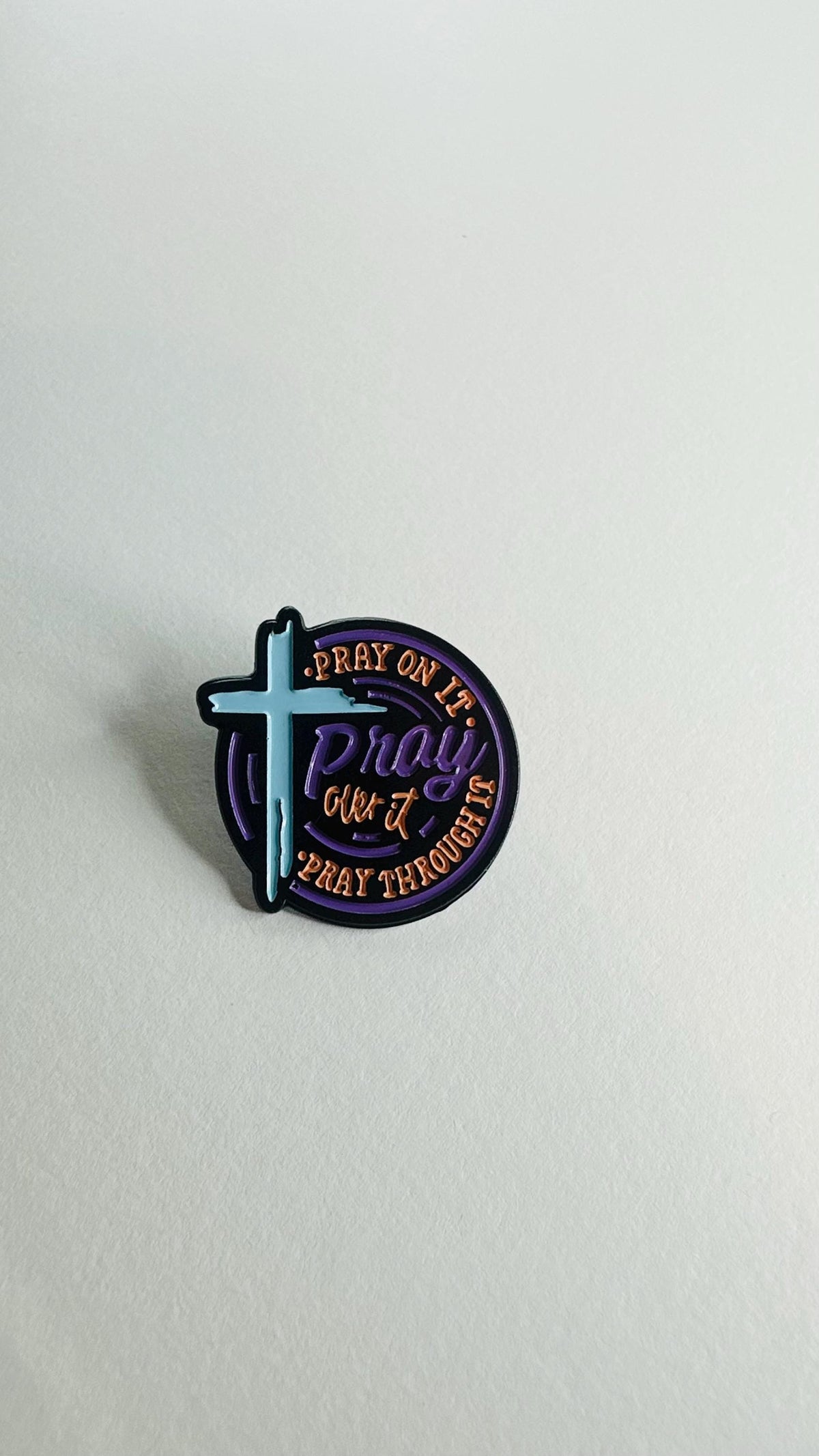 Faith Based Enamel Pin Pray Always Christian Quote Religious Brooch Inspirational Jewelry Gift for Believers Friends