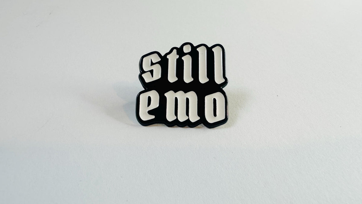 Still Emo Enamel Pin – Funny Sad Quote “Cries in Emo” Brooch – Alternative Aesthetic Lapel Badge – Retro Emo Kid Jewelry Gift