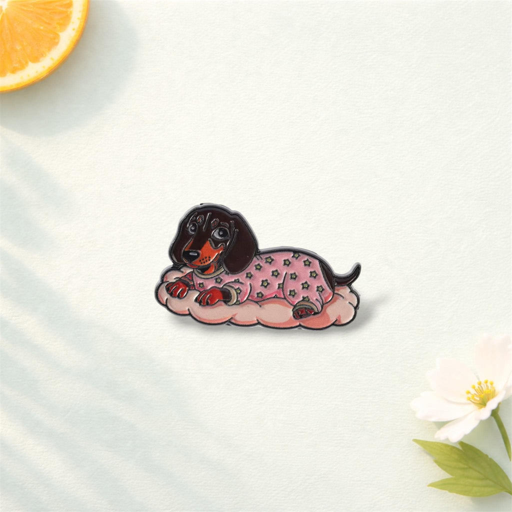 Cute Dachshund Enamel Pin – Cartoon Sausage Dog with Cowboy Hat & Flowers Brooch – Funny Wiener Dog Lapel Badge – Pet Lover Jewelry Gift