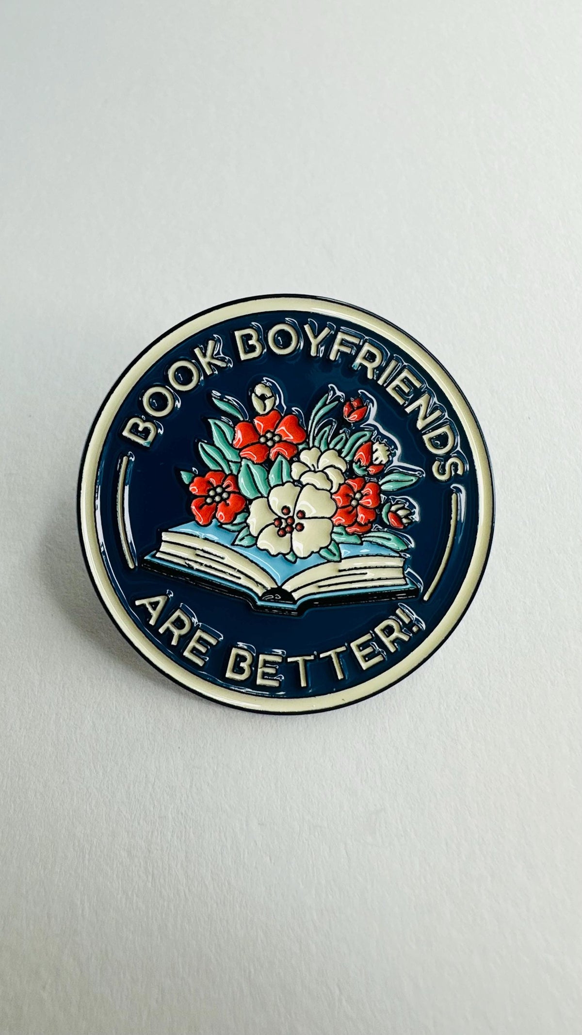 Horror Addicts Book Club Enamel Pin Skull Design Brooch Lapel Badge Gothic Jewelry Accessories Gift