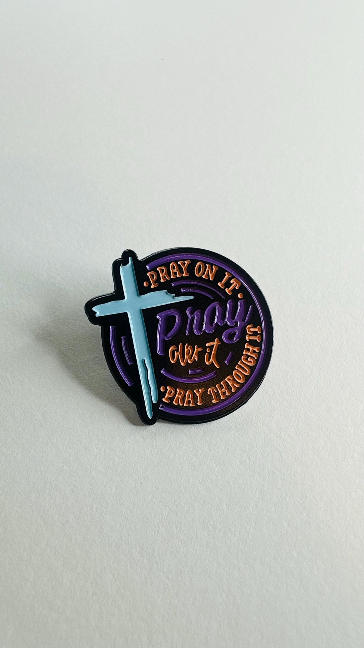 Faith Based Enamel Pin Pray Always Christian Quote Religious Brooch Inspirational Jewelry Gift for Believers Friends