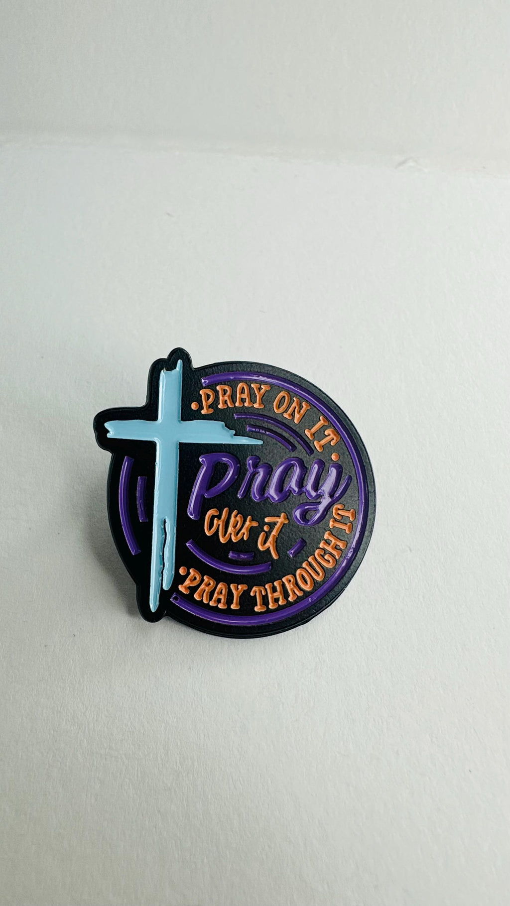 Faith Based Enamel Pin Pray Always Christian Quote Religious Brooch Inspirational Jewelry Gift for Believers Friends