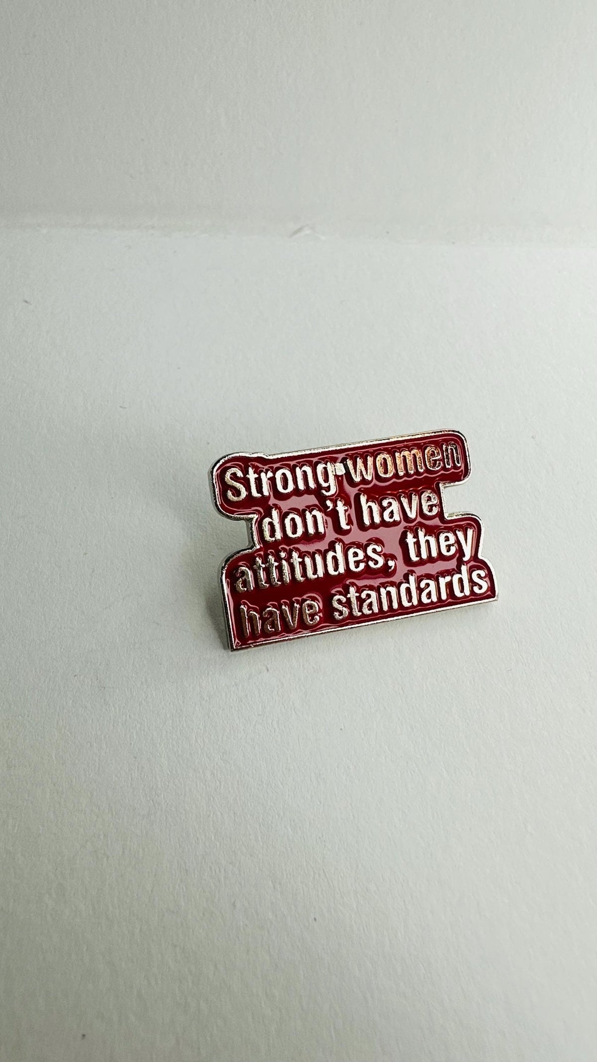 Strong Women Enamel Pin Inspirational Feminist Quote Brooch Life Quote Lapel Badge Jewelry Gift for Women Backpack Pin