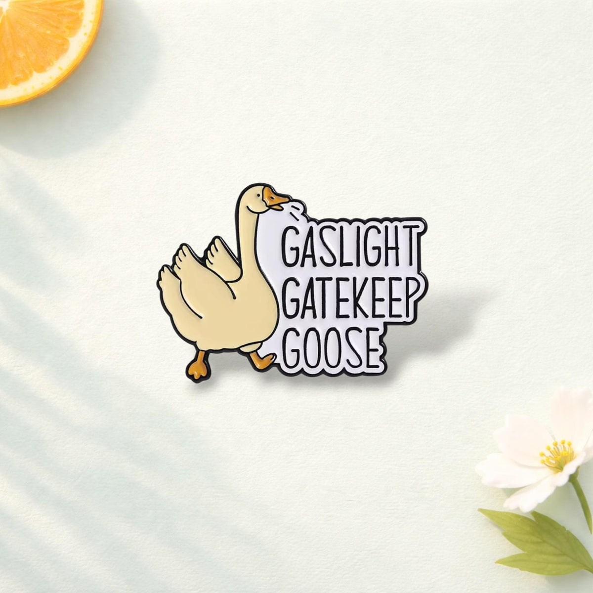 Silly Goose Enamel Pin I Am Judging You Funny Quote Brooch Cartoon Animal Lapel Badge Jewelry Gift for Friends