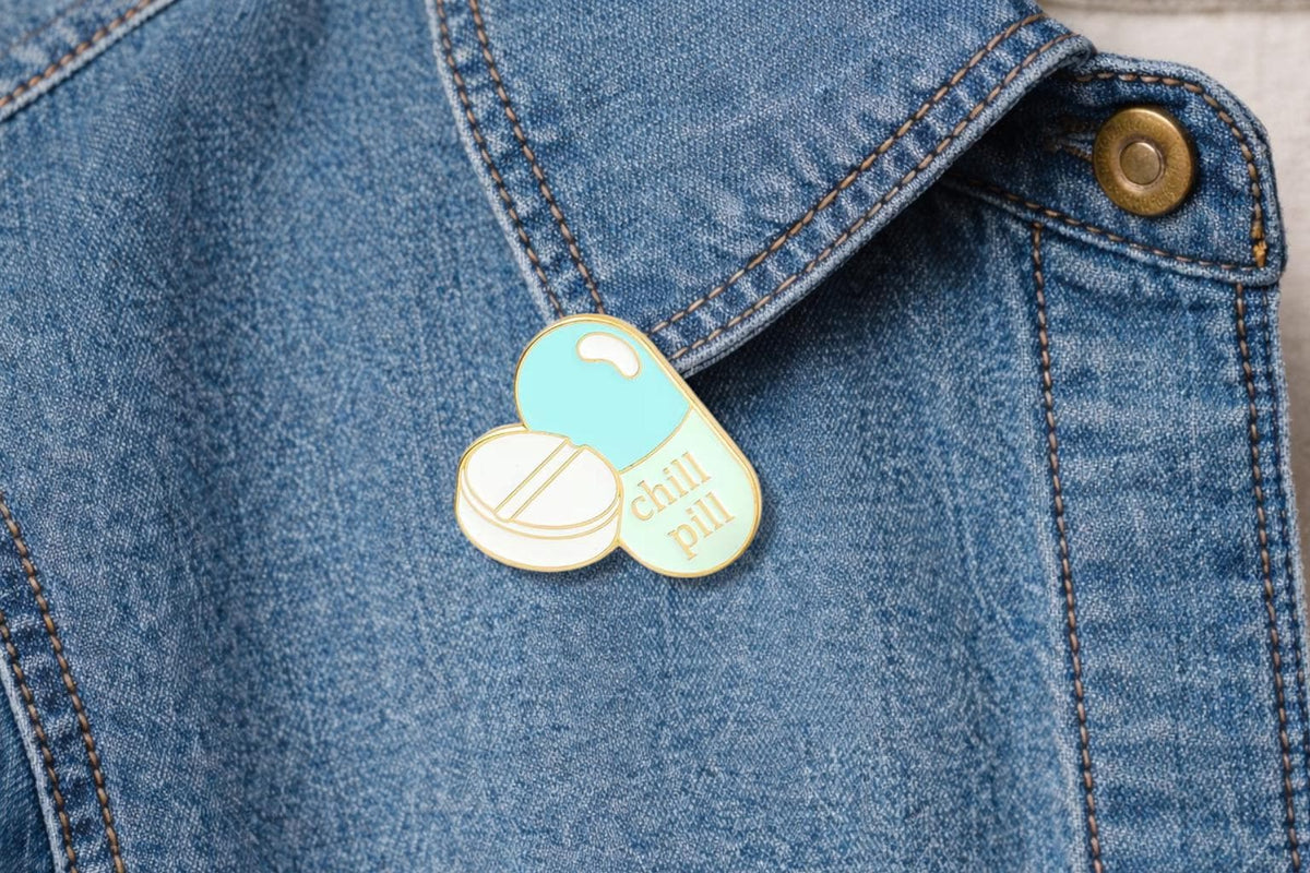 Scientific Microscopic Observation Enamel Pin Molecular Gene Medical Doctor Brooch Custom Lab Coat Badge Jewelry Gift