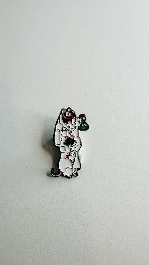 Chemistry Mouse Enamel Pin – Pharmacist Laboratory Theme Brooch – Student Science Badge Jewelry Backpack Gift