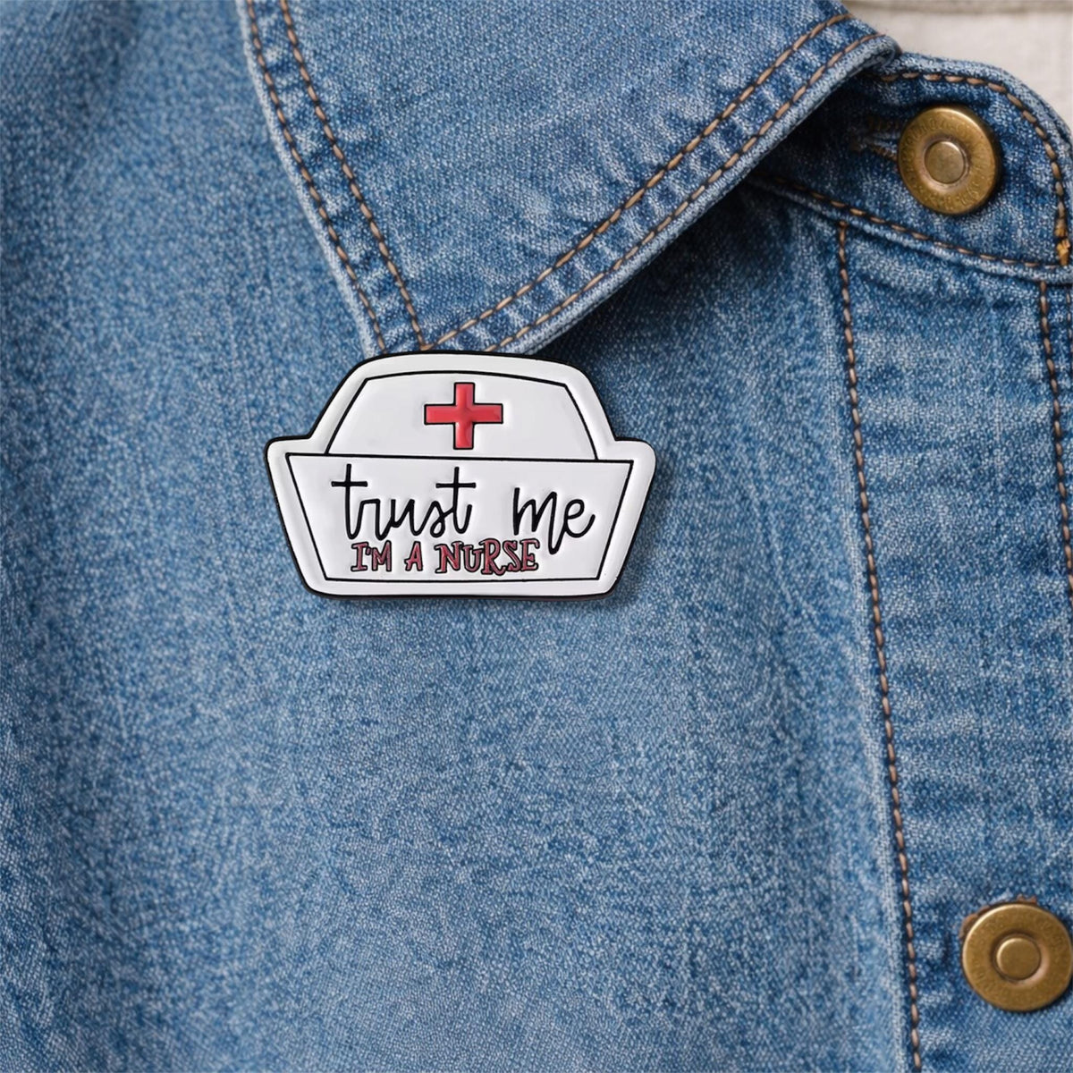 Trust Me I Am a Doctor Enamel Pin – Funny Medical Nurse Hat Brooch – Healthcare Lapel Badge – Doctor Student & Nurse Gift Jewelry