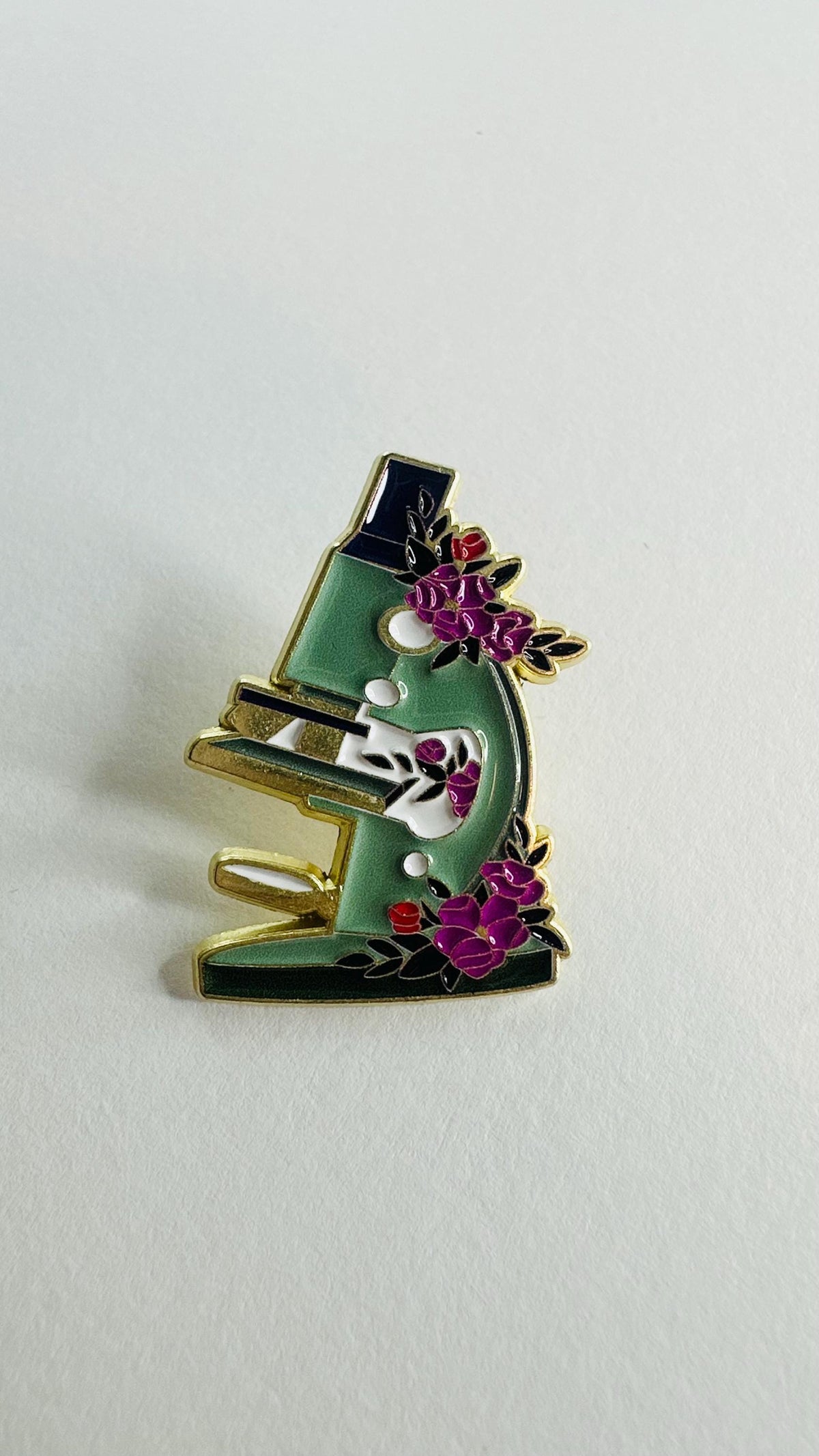Mint Green Microscope Enamel Pin Floral Pattern Lab Instrument Badge Science Gift Researcher Brooch Clothing Accessory Jewelry