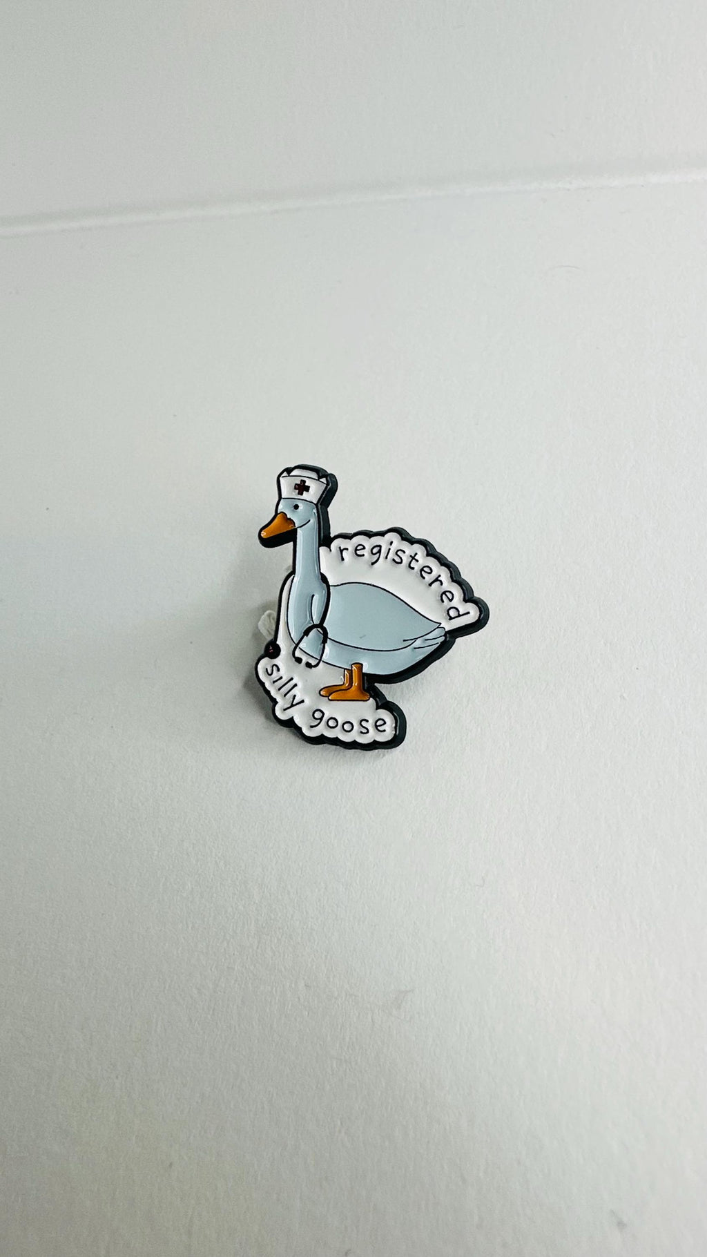 Registered Silly Goose Nurse Enamel Pin Cute Cartoon Medical Goose Brooch Funny Nurse Gift Lapel Badge Jewelry