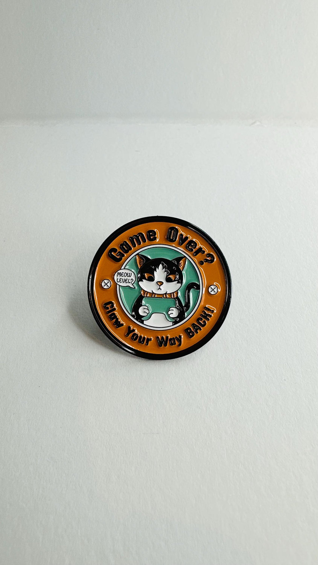 Cute Tiger Cat Enamel Pin – Round Funny Animal Brooch – Lapel Badge Fashion Jewelry Gift for Friends