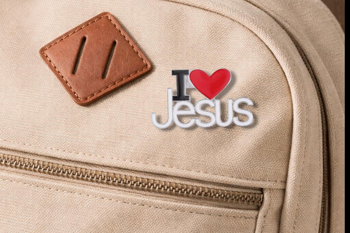 I Love Jesus Enamel Pins Custom Phrase With Heart Brooches Shirt Collar Lapel Badges Simple Jewelry Gift for Kids