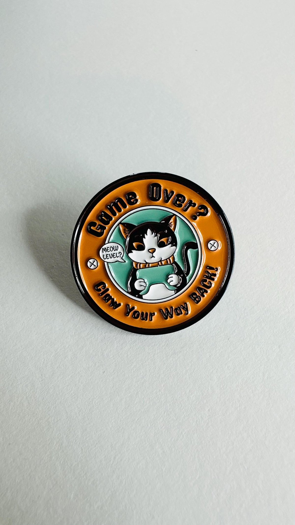 Cute Tiger Cat Enamel Pin – Round Funny Animal Brooch – Lapel Badge Fashion Jewelry Gift for Friends