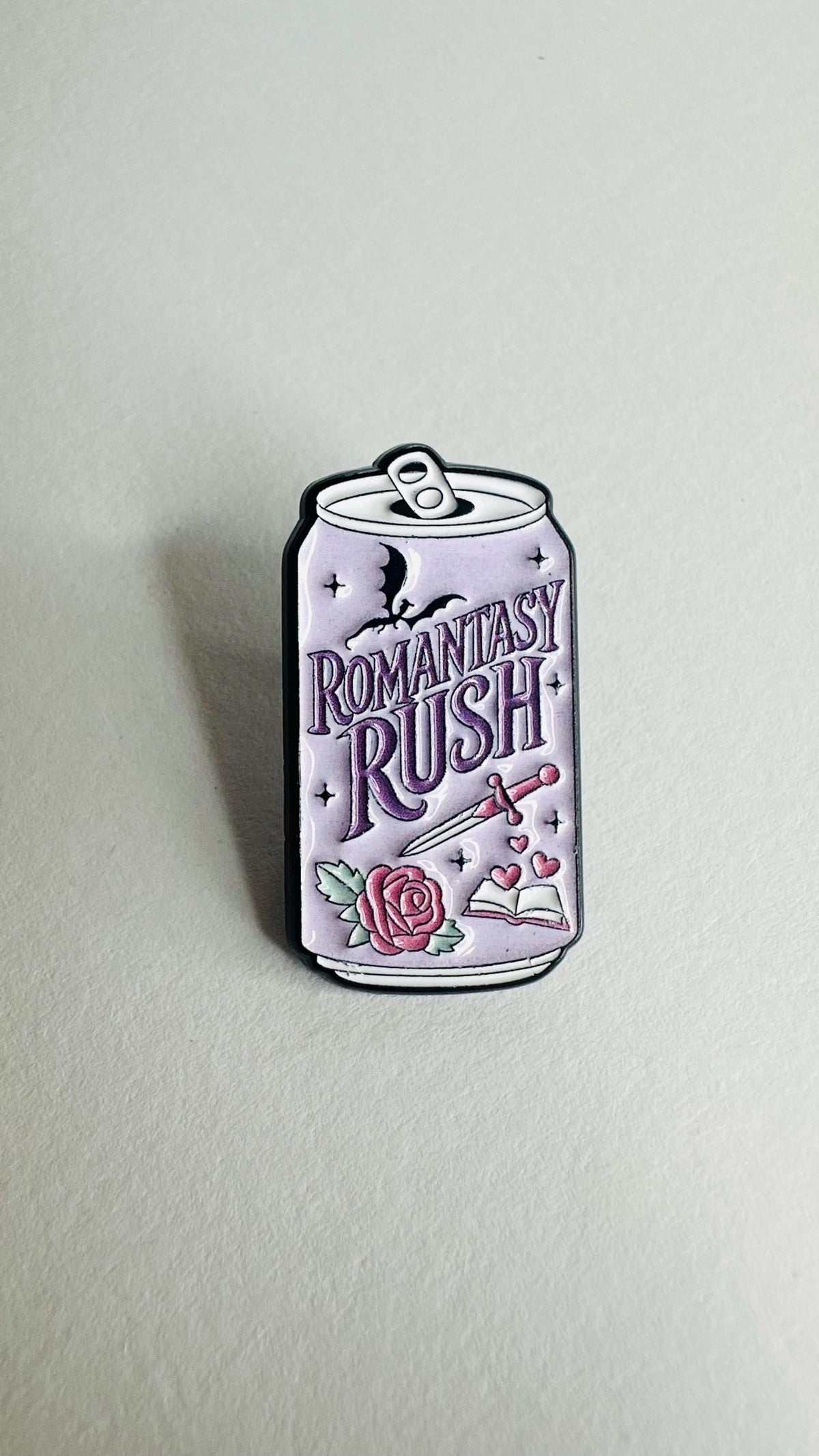 Romantasy Book Club Enamel Pin Fantasy Reader Romantasy Rush Bookish Brooch Lapel Badge Jewelry Gift for Friends