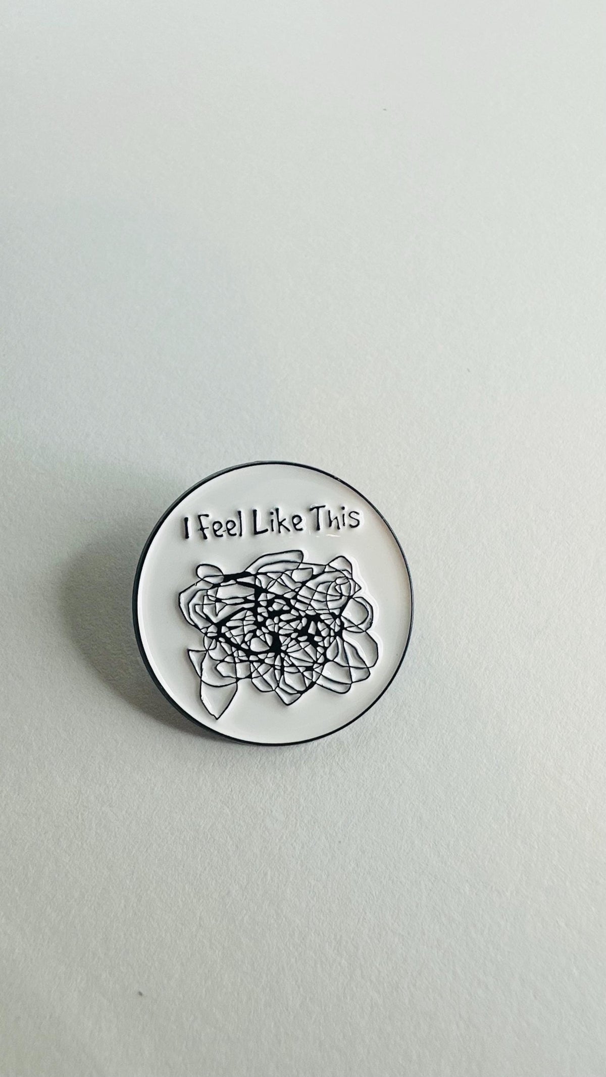 Confusing Thoughts Enamel Pin Funny Mental Health Quote Brooch Mind Awareness Badge Lapel Pin Gift for Friends Backpack