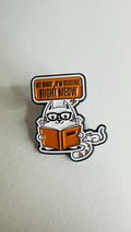 Funny Reading Cat Enamel Pin – “Go Away I’m Reading Right Meow” Glasses Cat & Mouse Brooch – Lapel Badge Gift