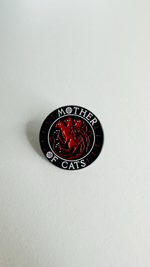 Black Big Cat Enamel Pin Mother of Cats Brooch Gothic Cat Badge Animal Lover Gift Funny Cat Lapel Pin Jewelry for Kids Friends