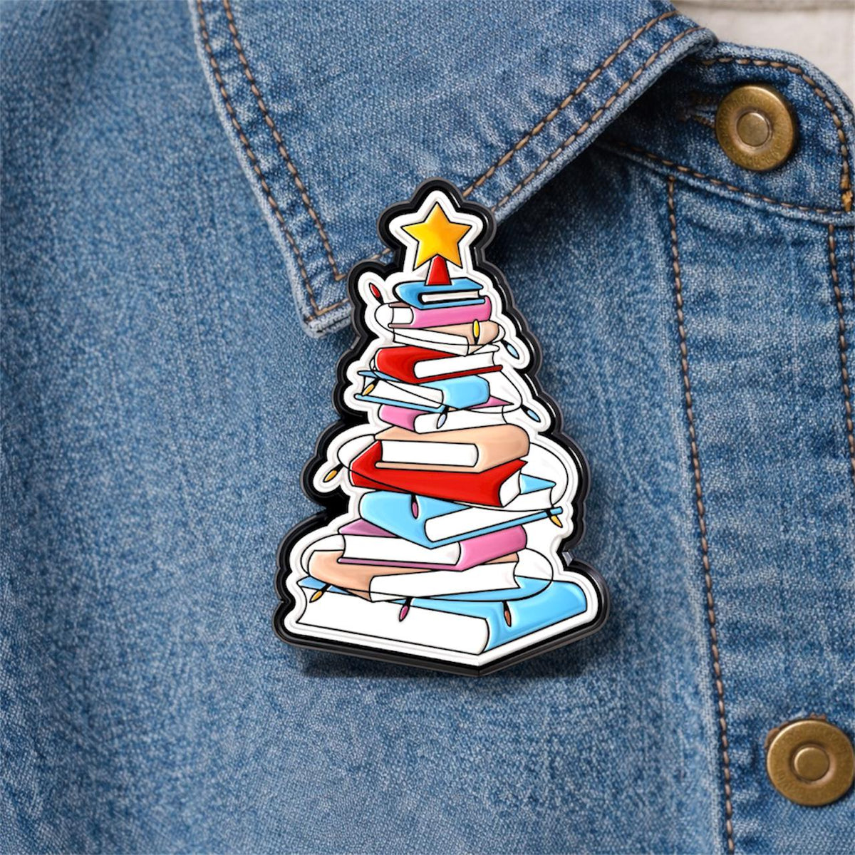 Books Christmas Tree Enamel Pin Festive Book Lover Ornament Brooch Holiday Reading Gift Lapel Badge Jewelry Accessories