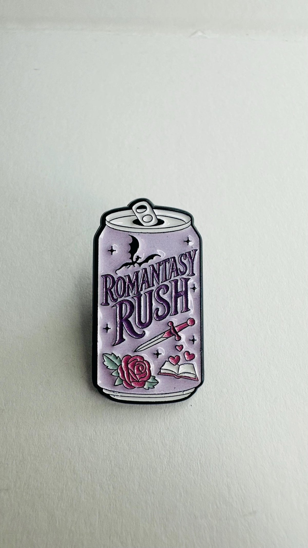 Romantasy Book Club Enamel Pin Fantasy Reader Romantasy Rush Bookish Brooch Lapel Badge Jewelry Gift for Friends