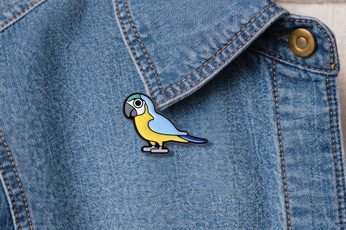 Cartoon Animal Parrot Enamel Pins Macaw Cockatoo Cockatiel Bird Brooch Lapel Backpack Badge Jewelry Gift
