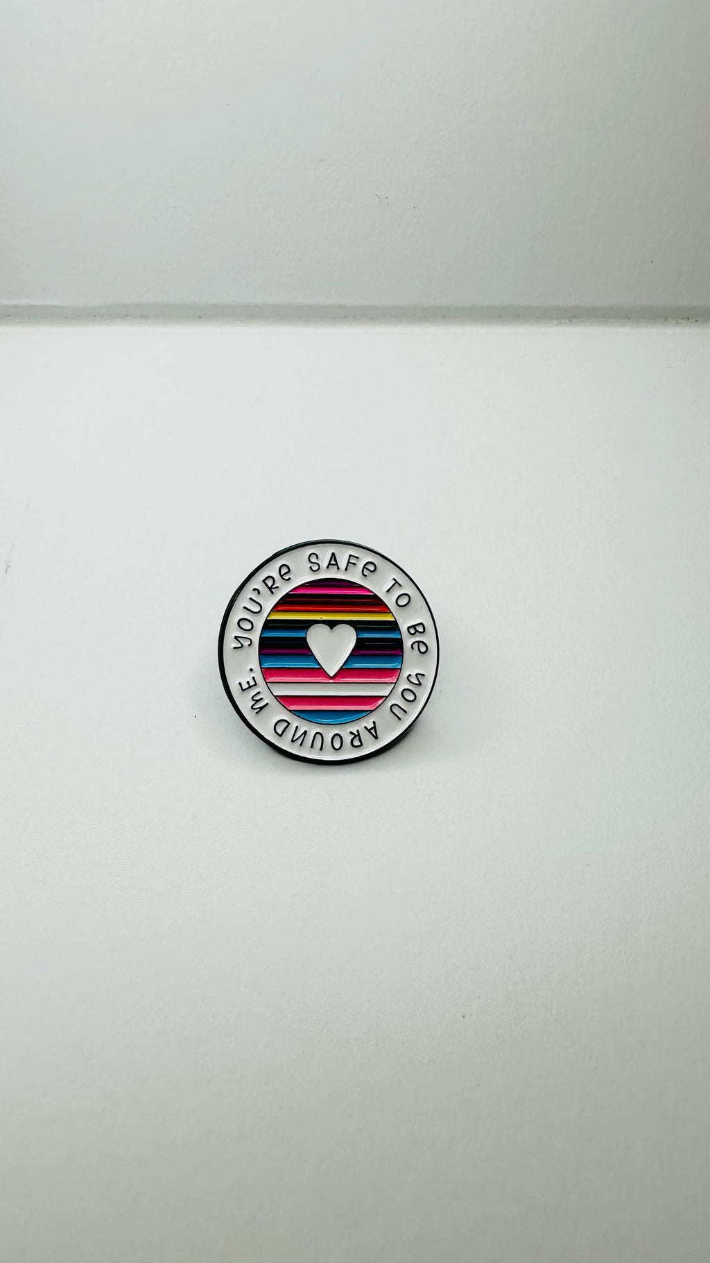 You Are Safe to Be You Around Me Enamel Brooch Colorful Striped Lapel Pin Short Sentence Backpack Badge Clothing Accessories