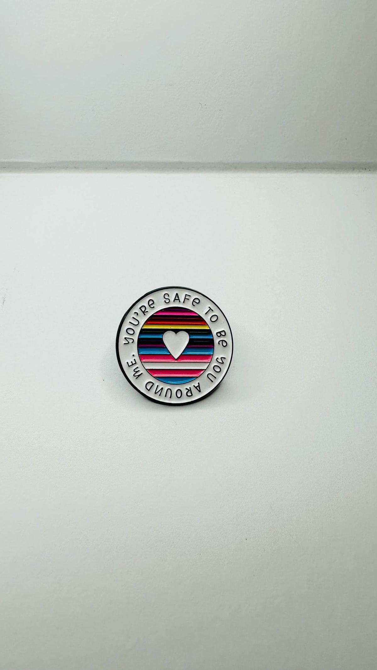 You Are Safe to Be You Around Me Enamel Brooch Colorful Striped Lapel Pin Short Sentence Backpack Badge Clothing Accessories