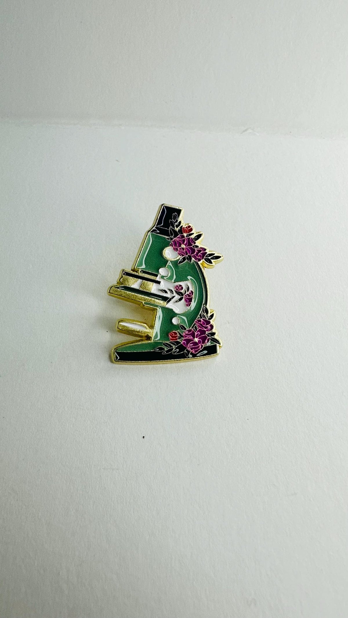 Mint Green Microscope Enamel Pin Floral Pattern Lab Instrument Badge Science Gift Researcher Brooch Clothing Accessory Jewelry