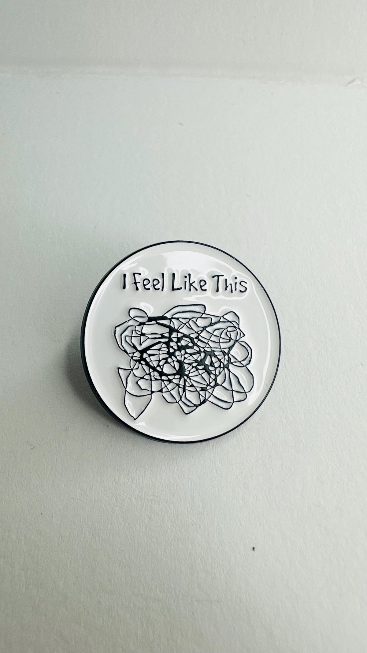 Confusing Thoughts Enamel Pin Funny Mental Health Quote Brooch Mind Awareness Badge Lapel Pin Gift for Friends Backpack