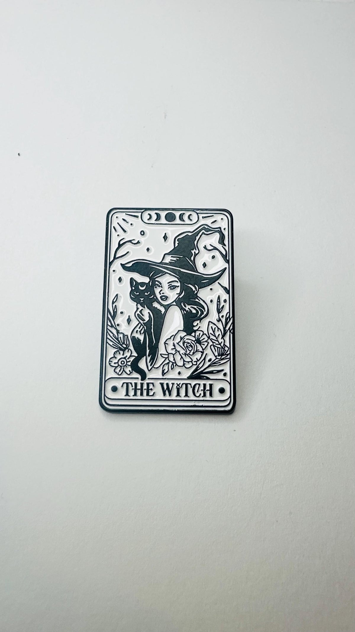 The Witch Tarot Cards Enamel Pin Gothic Mystic Black Cat Brooch Lapel Badge Occult Jewelry Gift for Friends and Fans