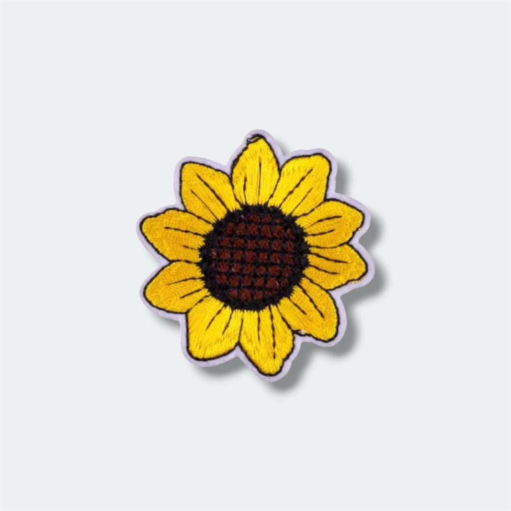 Heart Letter Flower Embroidered Patch – Custom Iron-On Applique Logo Patch – Cute Floral Personality Clothing Badge for Jackets & Bags