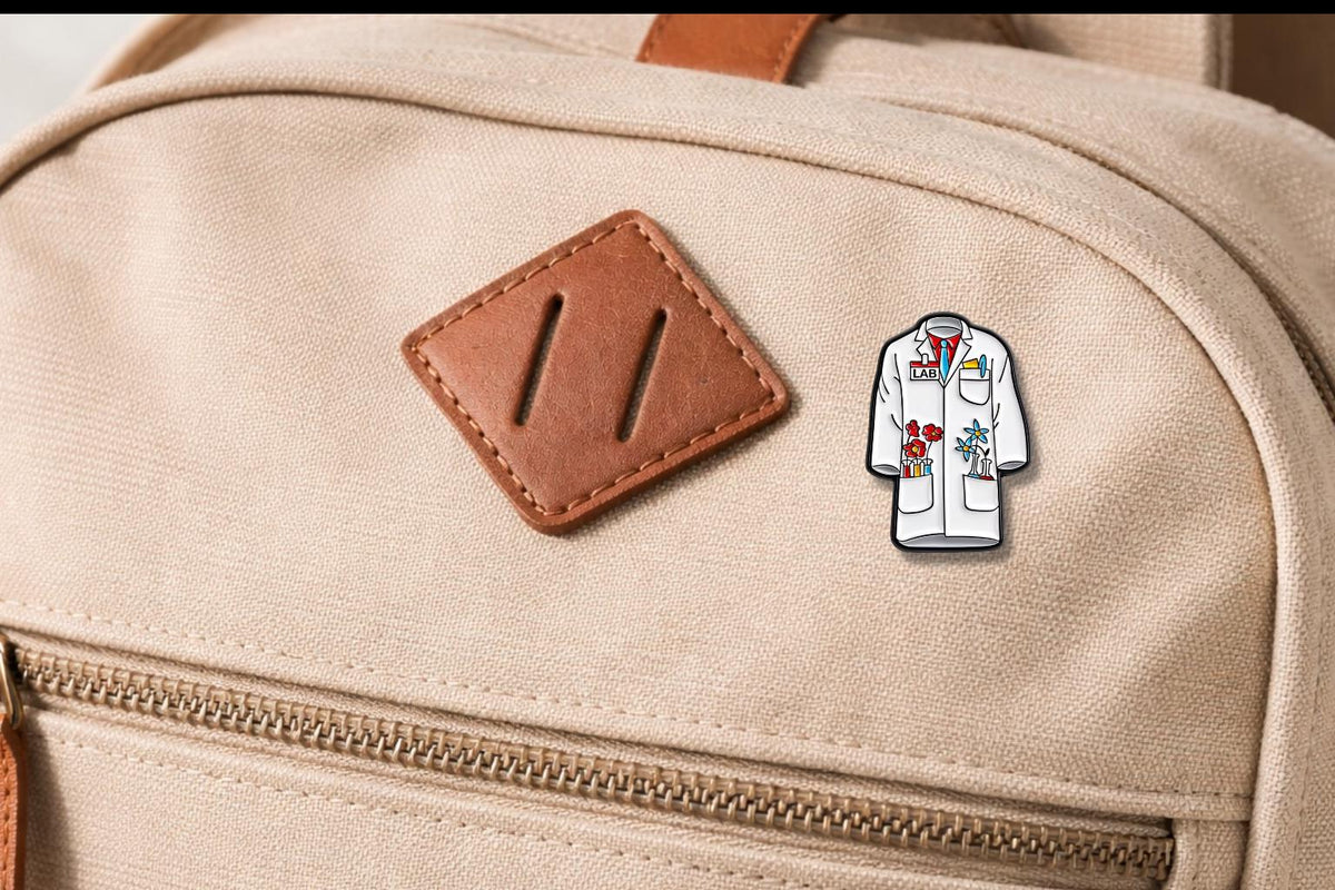 Lab Coat Enamel Pin – Scientific Romance Aesthetic Brooch – Cute Scientist Lapel Badge – Medical Chemistry Gift Jewelry for Students Doctors