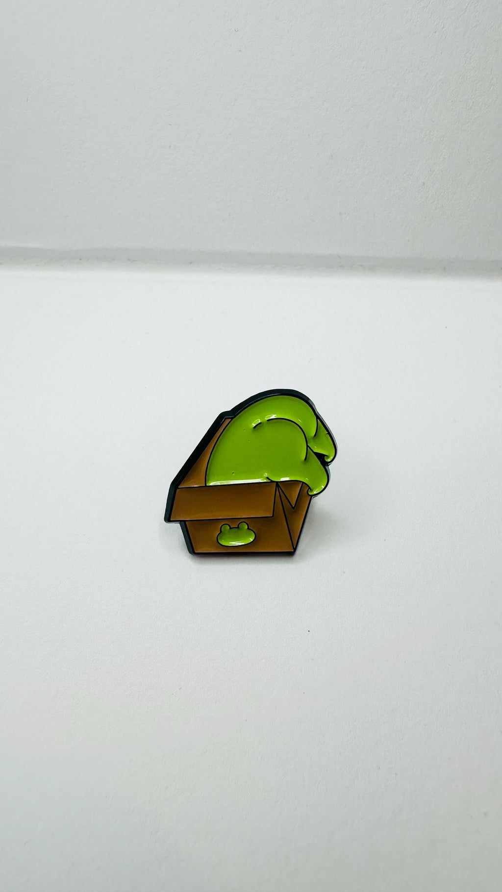 Cute and Funny Frog Enamel Brooch Fashion Clothing Accessories Gift