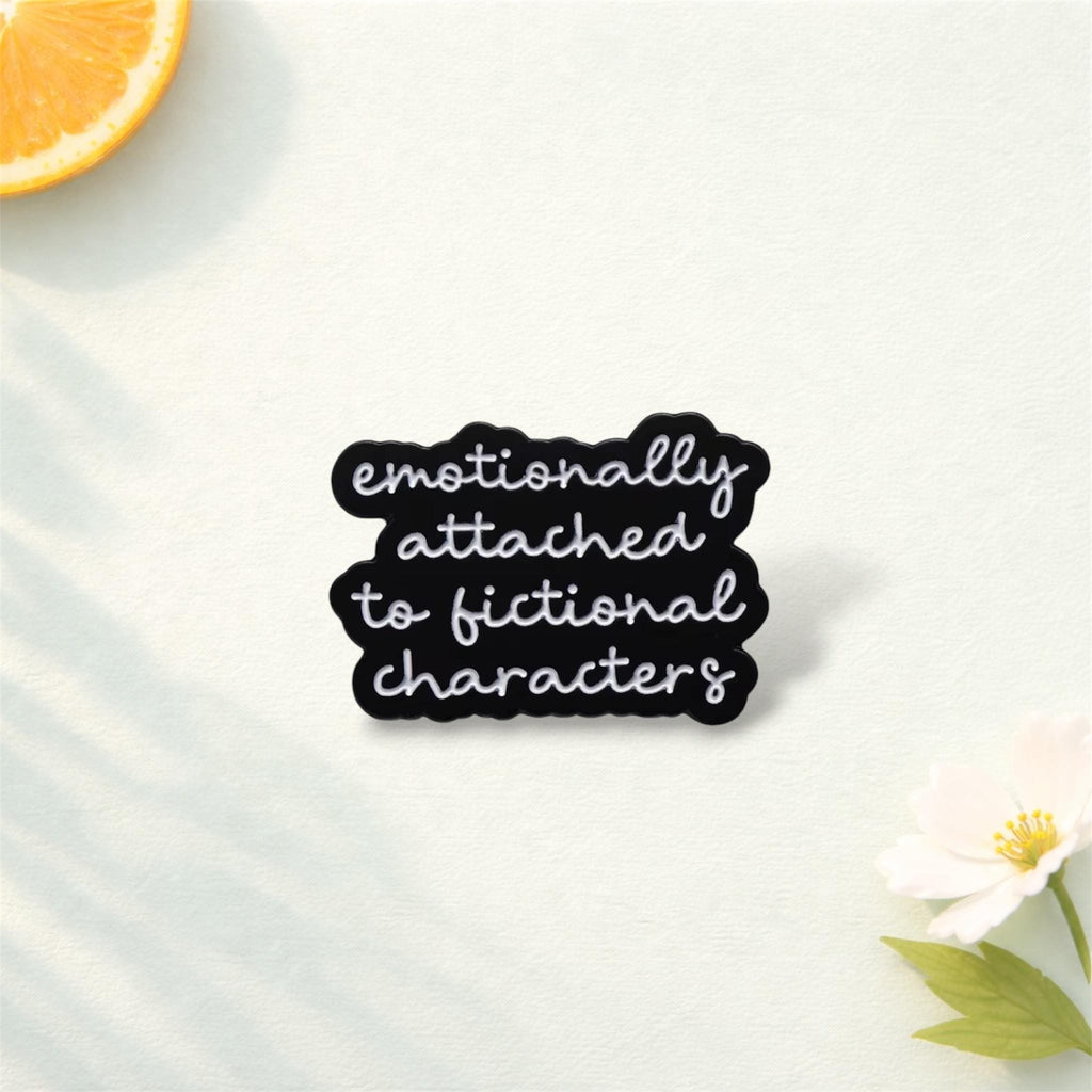 Literary Embrace Enamel Pin – Fictional Characters Book Lover Brooch – Reading Enthusiast Lapel Badge – Bookish Aesthetic Jewelry Gift