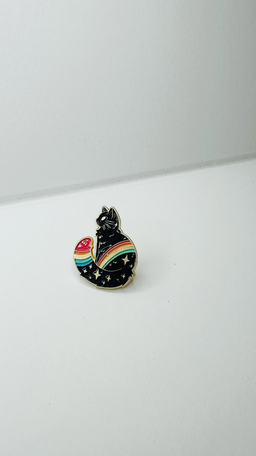 Dark Night Starry Sky Enamel Pin Rainbow Cat Heart Mountain Stamp Brooch Cute Nature Badge Backpack Decoration Lapel Pin Gift