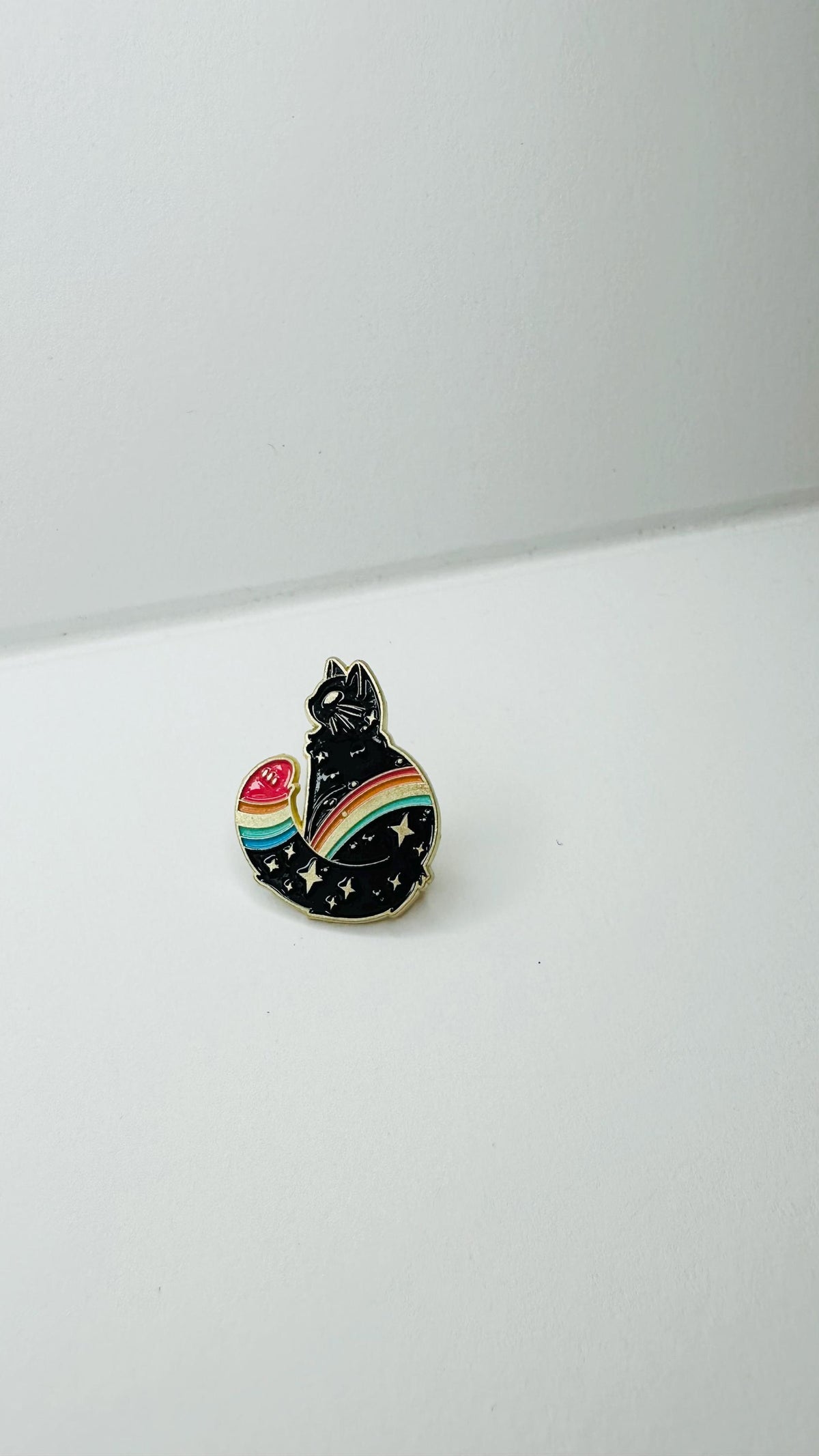 Dark Night Starry Sky Enamel Pin Rainbow Cat Heart Mountain Stamp Brooch Cute Nature Badge Backpack Decoration Lapel Pin Gift
