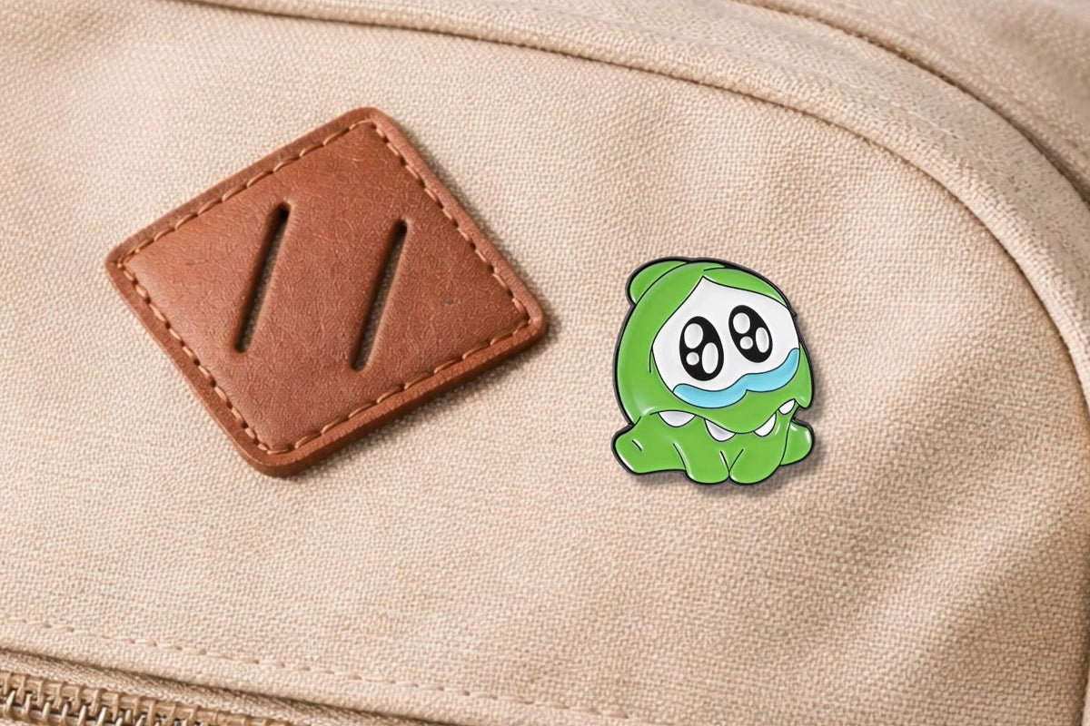 Cute Green Monster Enamel Pin – Funny Crying Sunglasses Cartoon Brooch – Kawaii Sad Face Lapel Badge – Quirky Monster Jewelry Gift