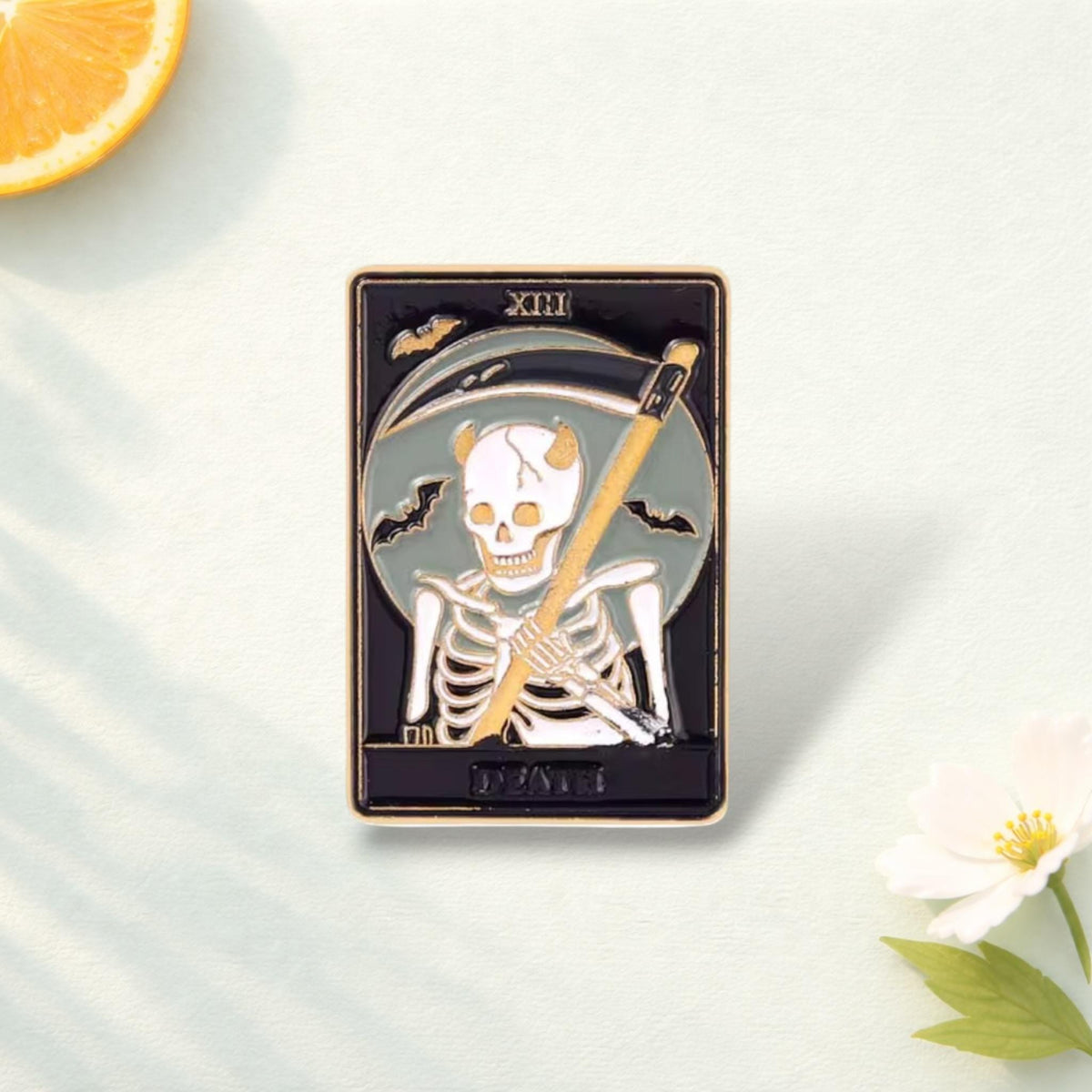 Tarot Enamel Pin Sun Moon Stars Gothic Skeleton Lover Brooch Witchy Badge Punk Dark Jewelry Custom Lapel Pin Gift for Friends