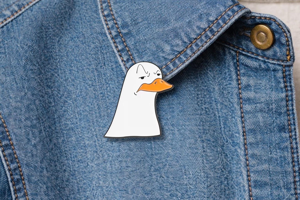 Arrogant Impatient Animal Enamel Pin – Funny Frowning Crocodile & Gull Brooch – Meme Expression Lapel Badge – Quirky Animal Jewelry Gift