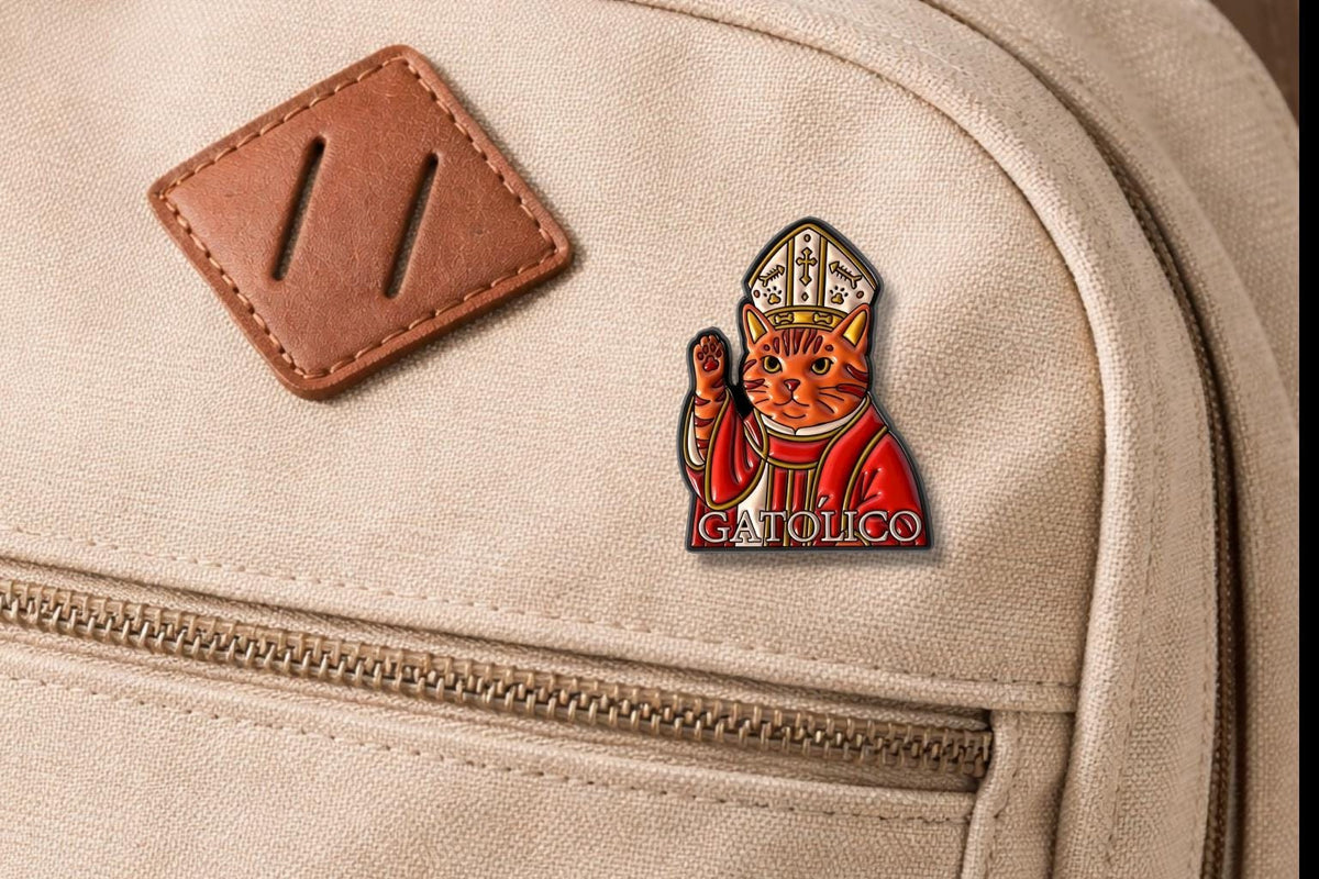 Sacred Catholic Cat Enamel Pin Solemn GATOLICO Cat Religious Belief Cartoon Brooch Lapel Badge Jewelry Gift