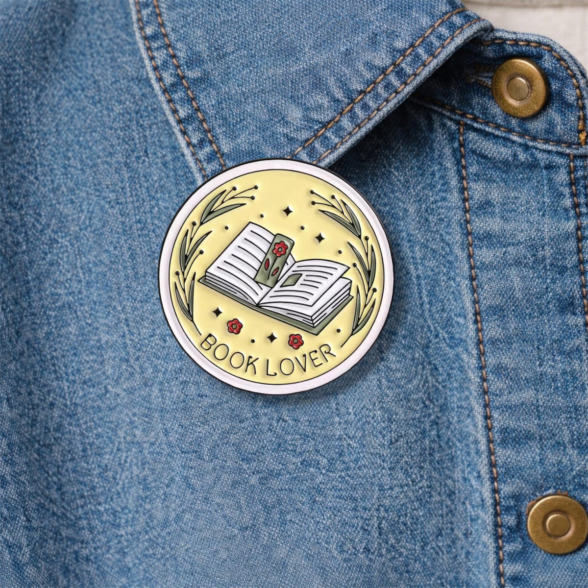 Horror Addicts Book Club Enamel Pin Skull Design Brooch Lapel Badge Gothic Jewelry Accessories Gift