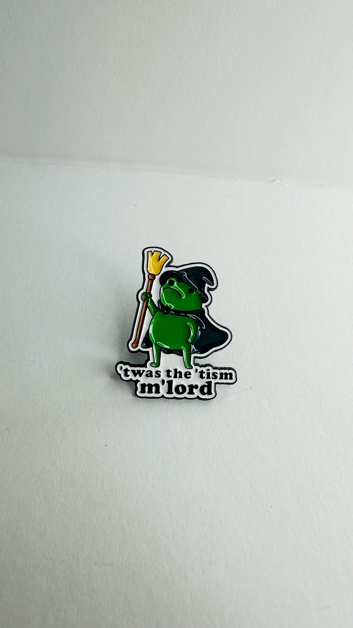 Twas The Tism M Lord Enamel Pin Funny Frog Wizard Neurodiversity Quote Brooch Autism Inspired Badge Lapel Pin Jewelry Gift