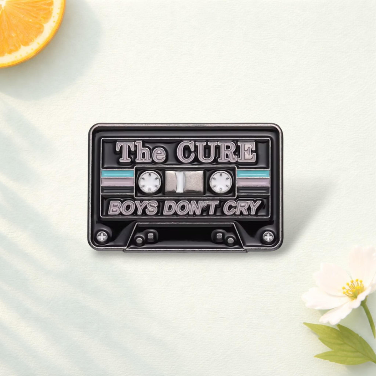 Phonograph Tape Enamel Pin 90s Retro Recorder Brooch Vintage Music Badge Nostalgic Jewelry Clothes Backpack Lapel Pin Gift