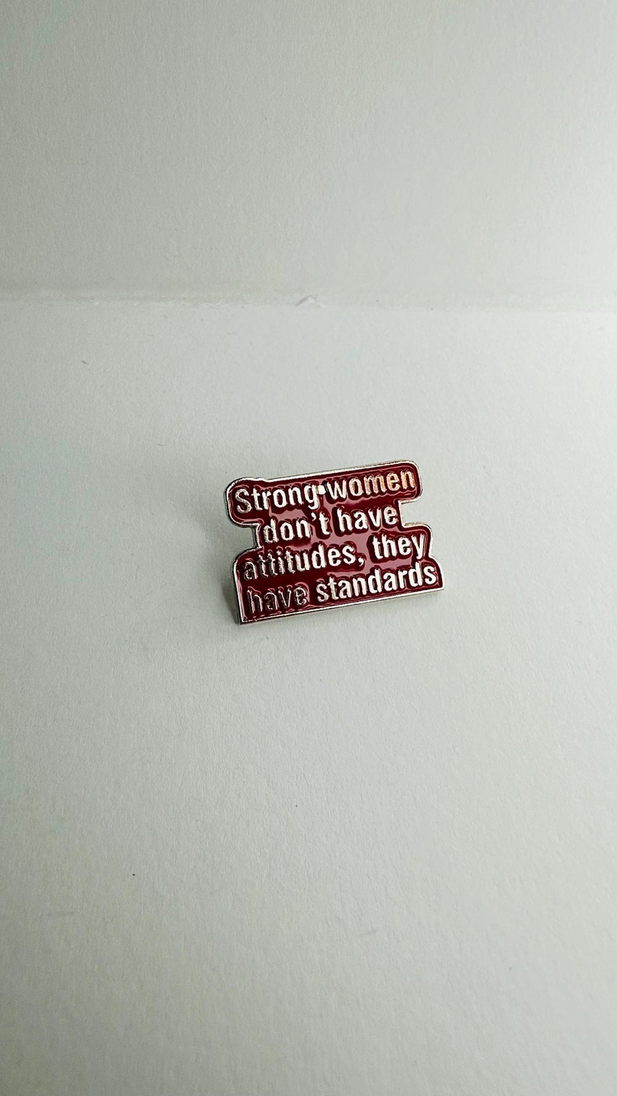 Strong Women Enamel Pin Inspirational Feminist Quote Brooch Life Quote Lapel Badge Jewelry Gift for Women Backpack Pin