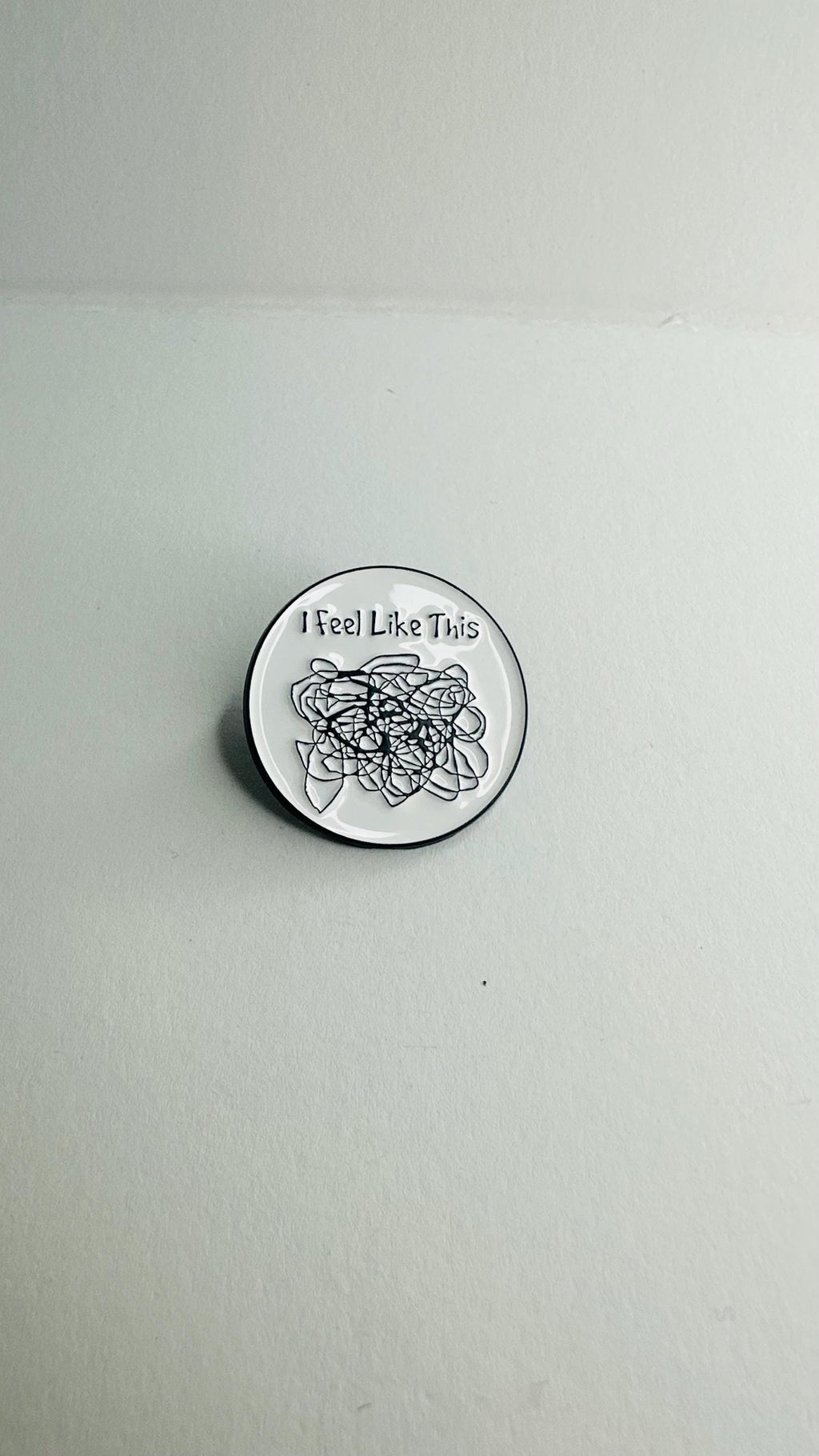 Confusing Thoughts Enamel Pin Funny Mental Health Quote Brooch Mind Awareness Badge Lapel Pin Gift for Friends Backpack