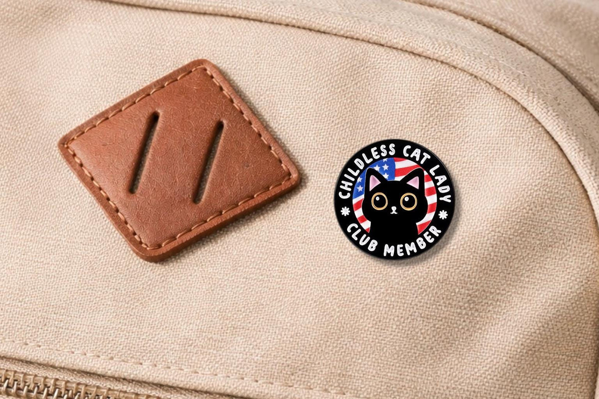 Childless Cat Lady Club Enamel Pin Cute Black Cat American Flag Brooch Funny Cat Lover Lapel Badge Jewelry Gift